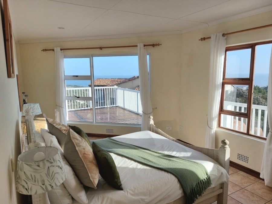 6 Bedroom Property for Sale in Cola Beach Western Cape